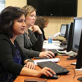 Non-traditional students in a computer lab